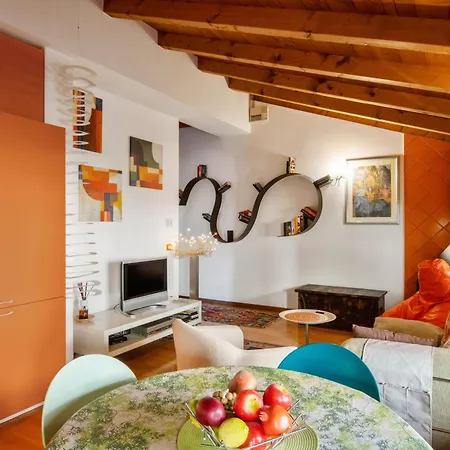 Apartment Italstay - Elegant Colorful