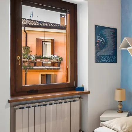 Italstay - Elegant Colorful *